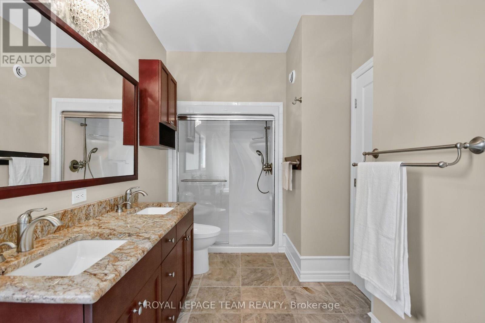 201 TRAILGATE STREET - 23