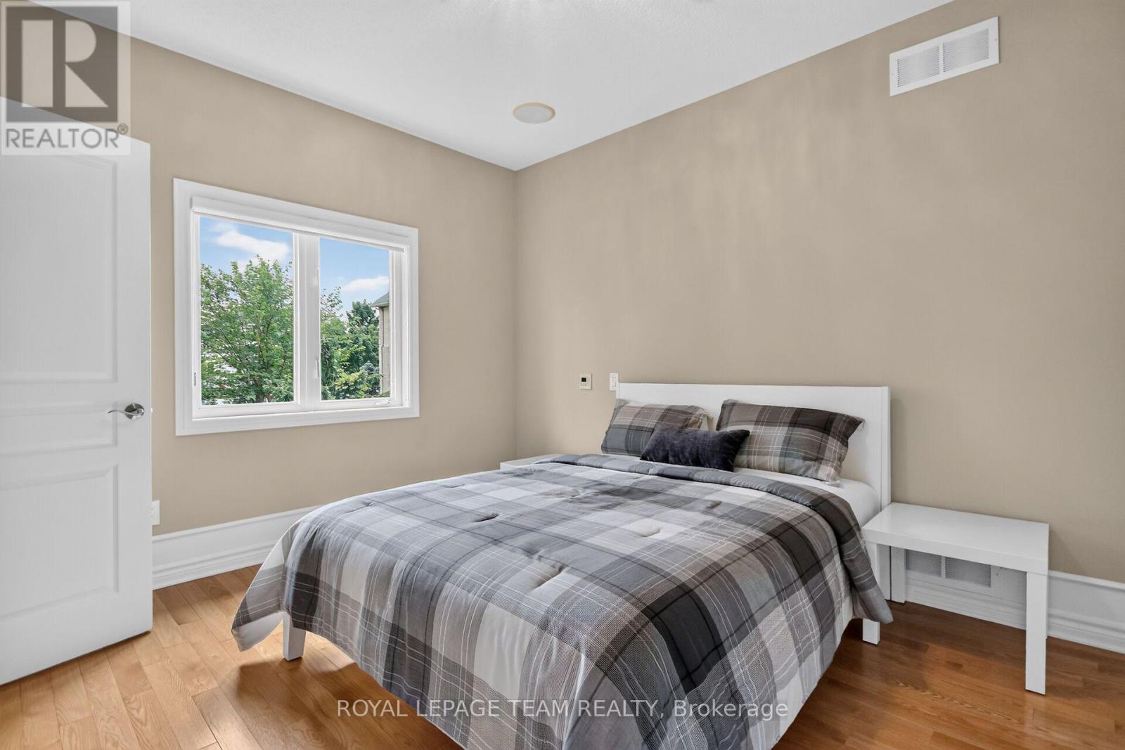 201 TRAILGATE STREET - 25