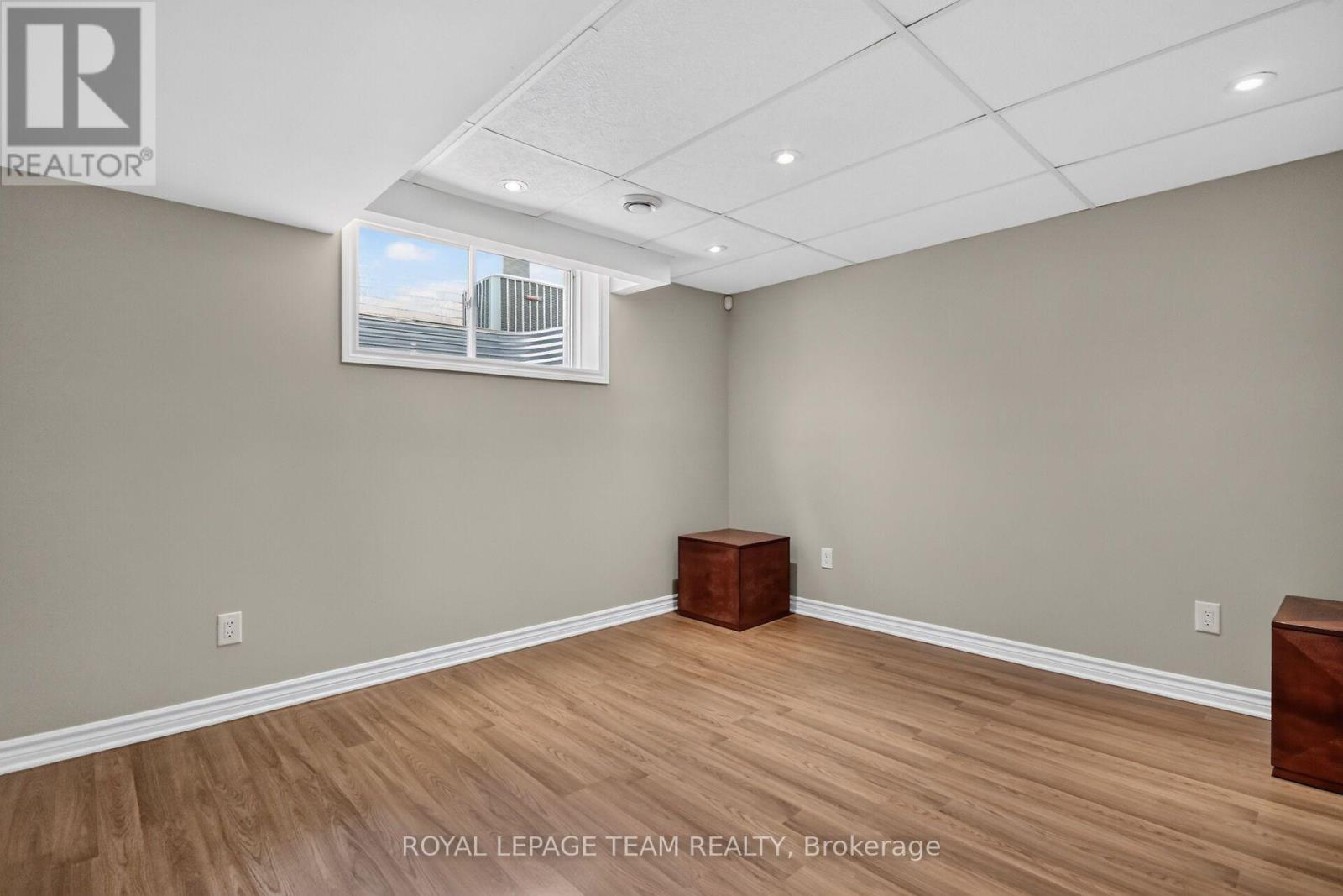 201 TRAILGATE STREET - 33