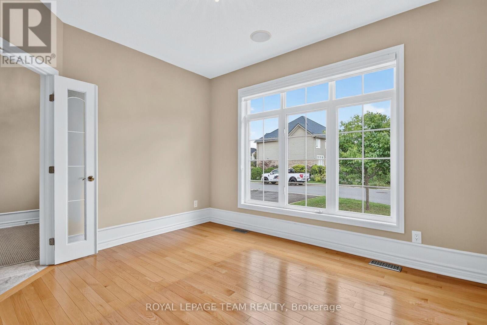 201 TRAILGATE STREET - 4