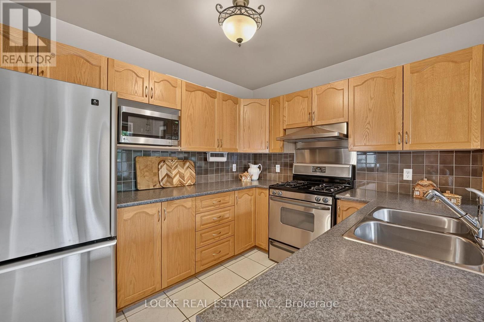 2186 GARDENWAY DRIVE - Image 12