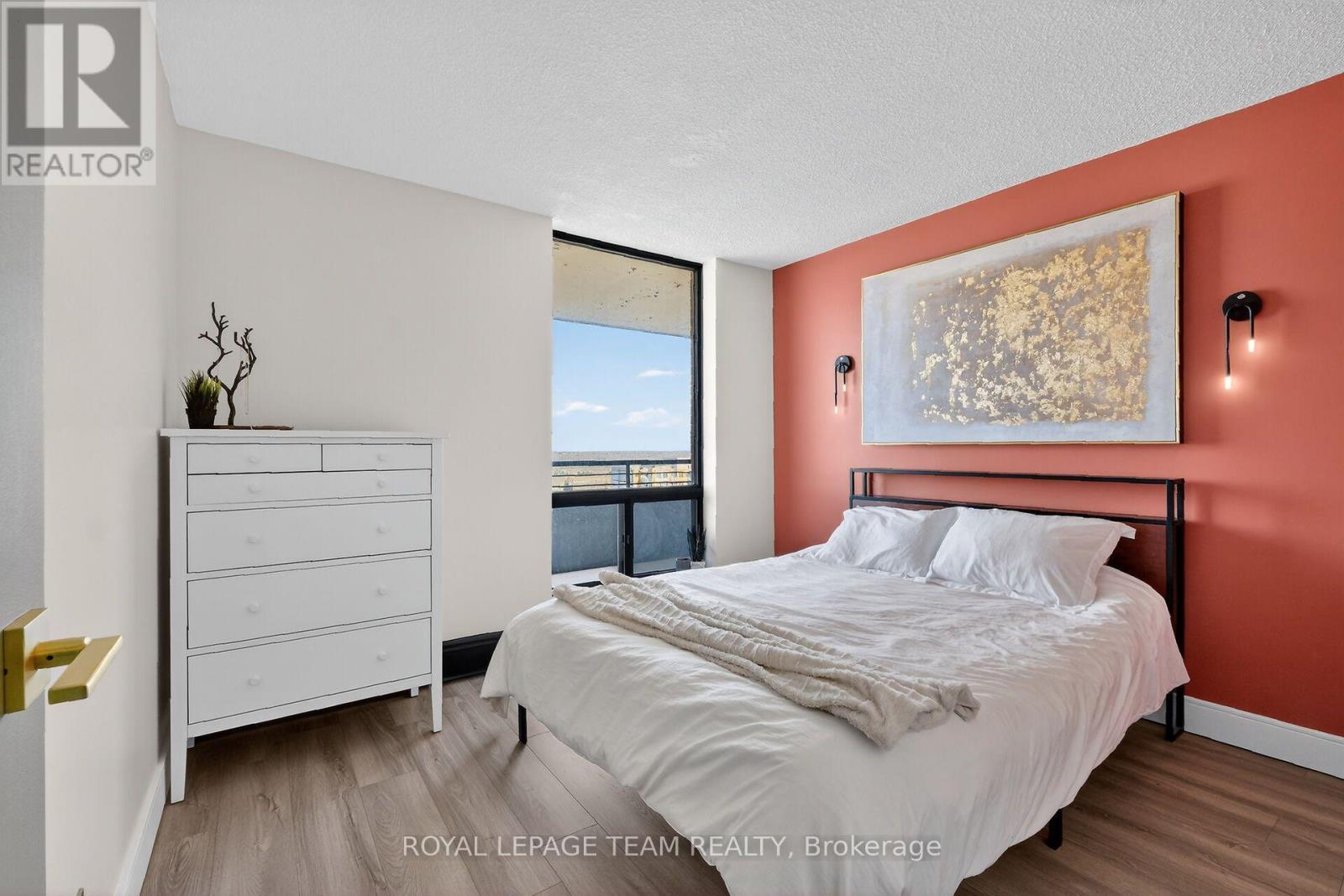 #1809 515 ST LAURENT BOULEVARD - Image 18