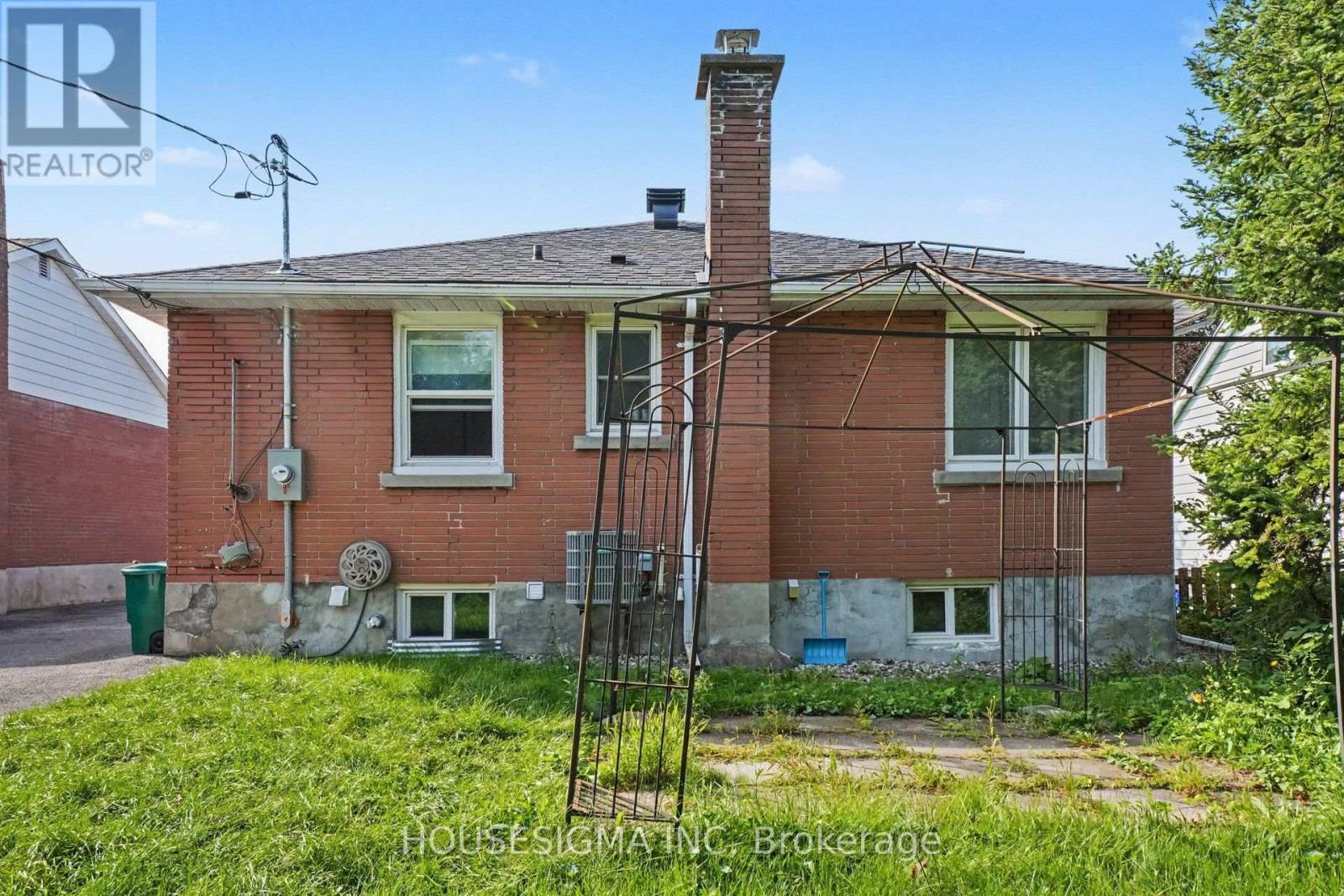 1047 RICHARD AVENUE - 43