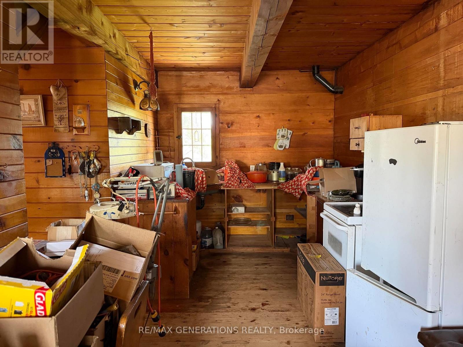 7 EAST GROVE CRESCENT - Image 3