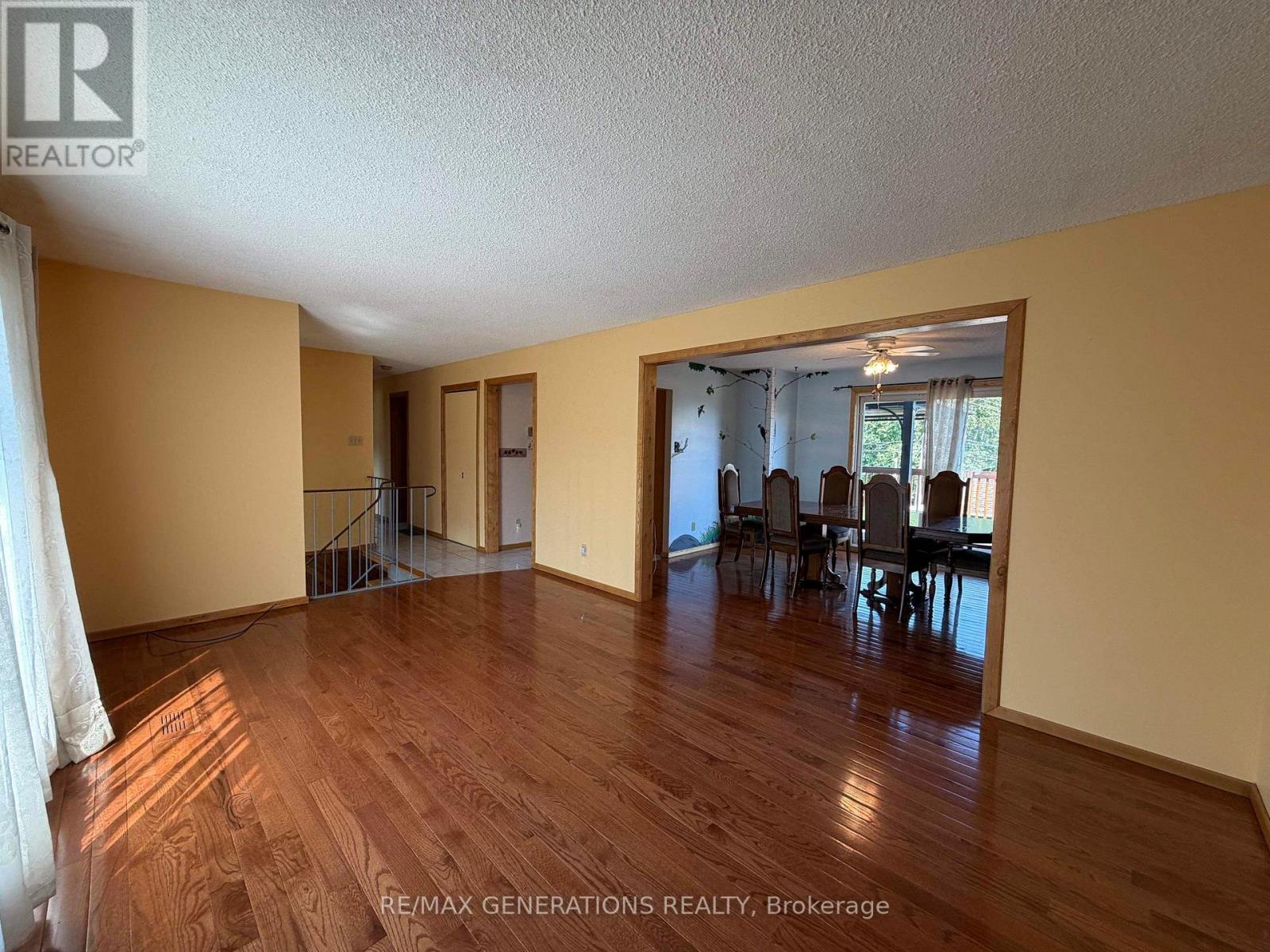 23 TERRACE HEIGHTS DRIVE - 9