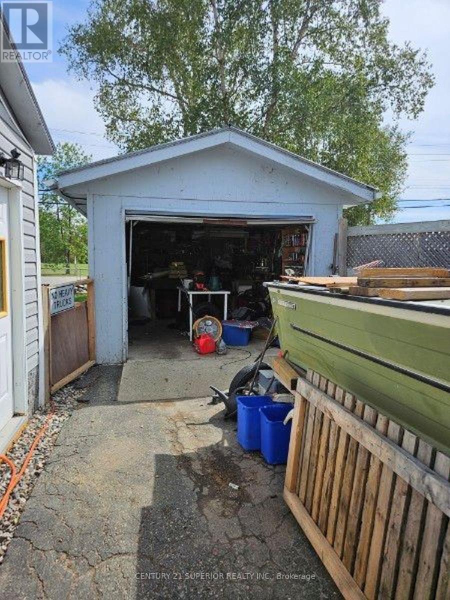 15 HERON DRIVE - 27