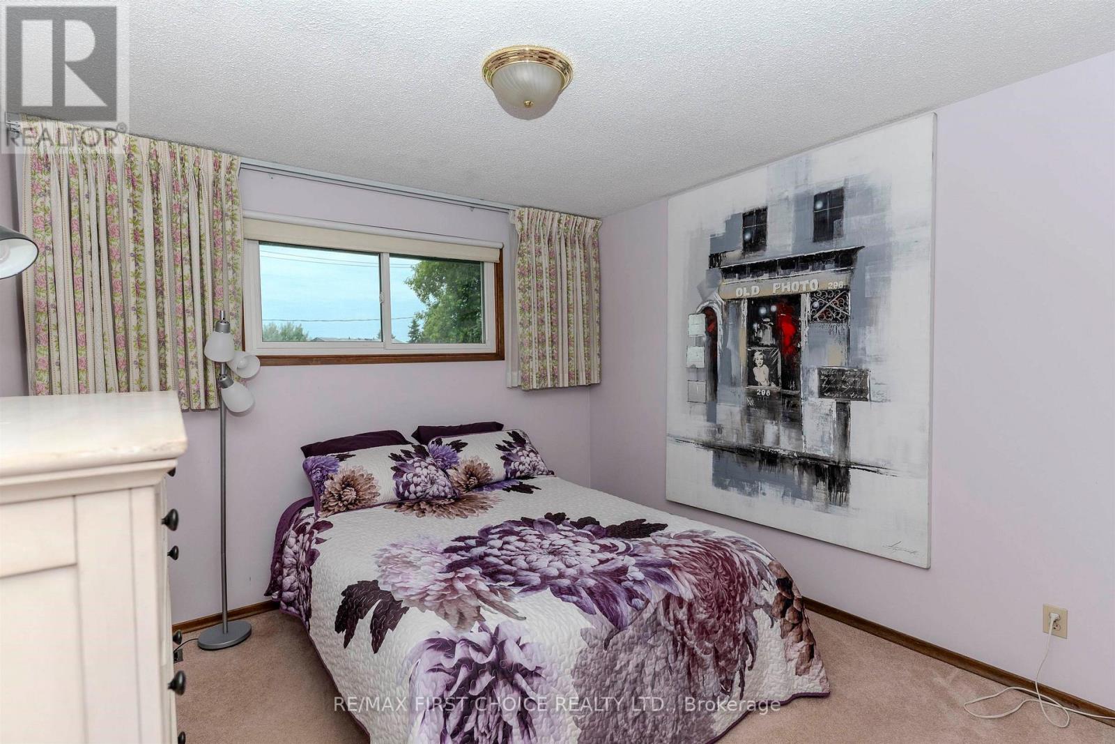 386 LAMBTON PLACE - 29