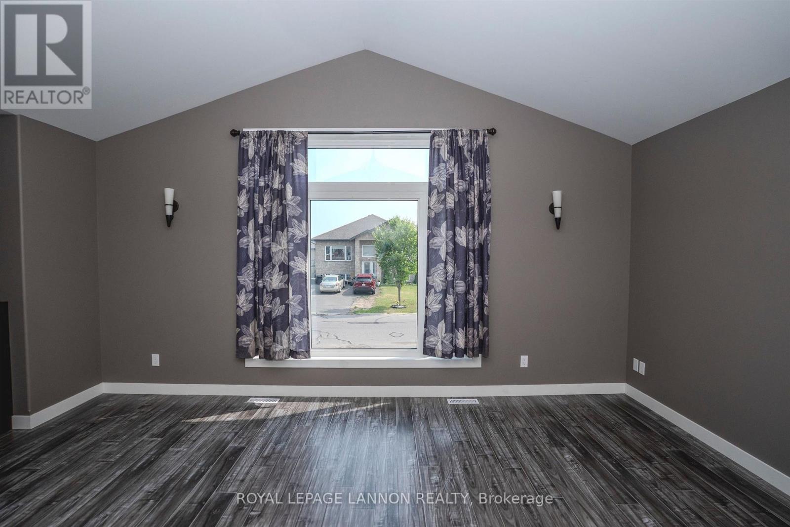 461 LONGBOW STREET - Image 4