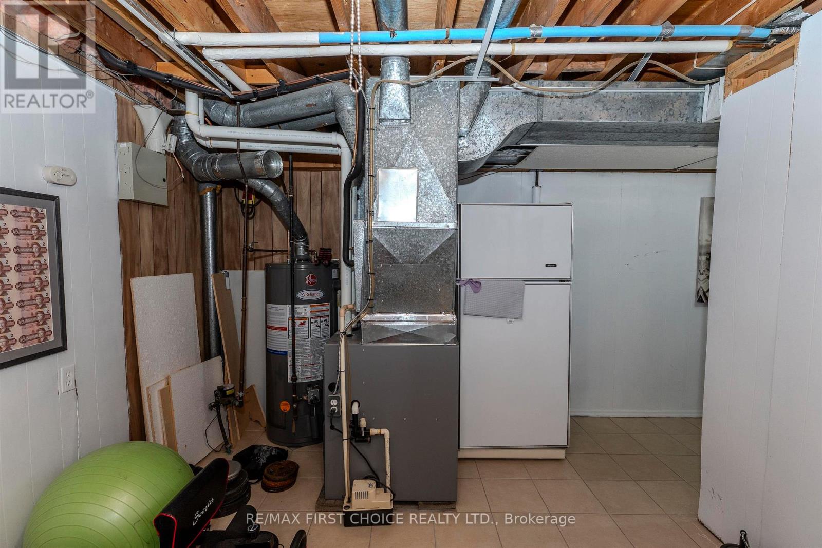 386 LAMBTON PLACE - Image 37