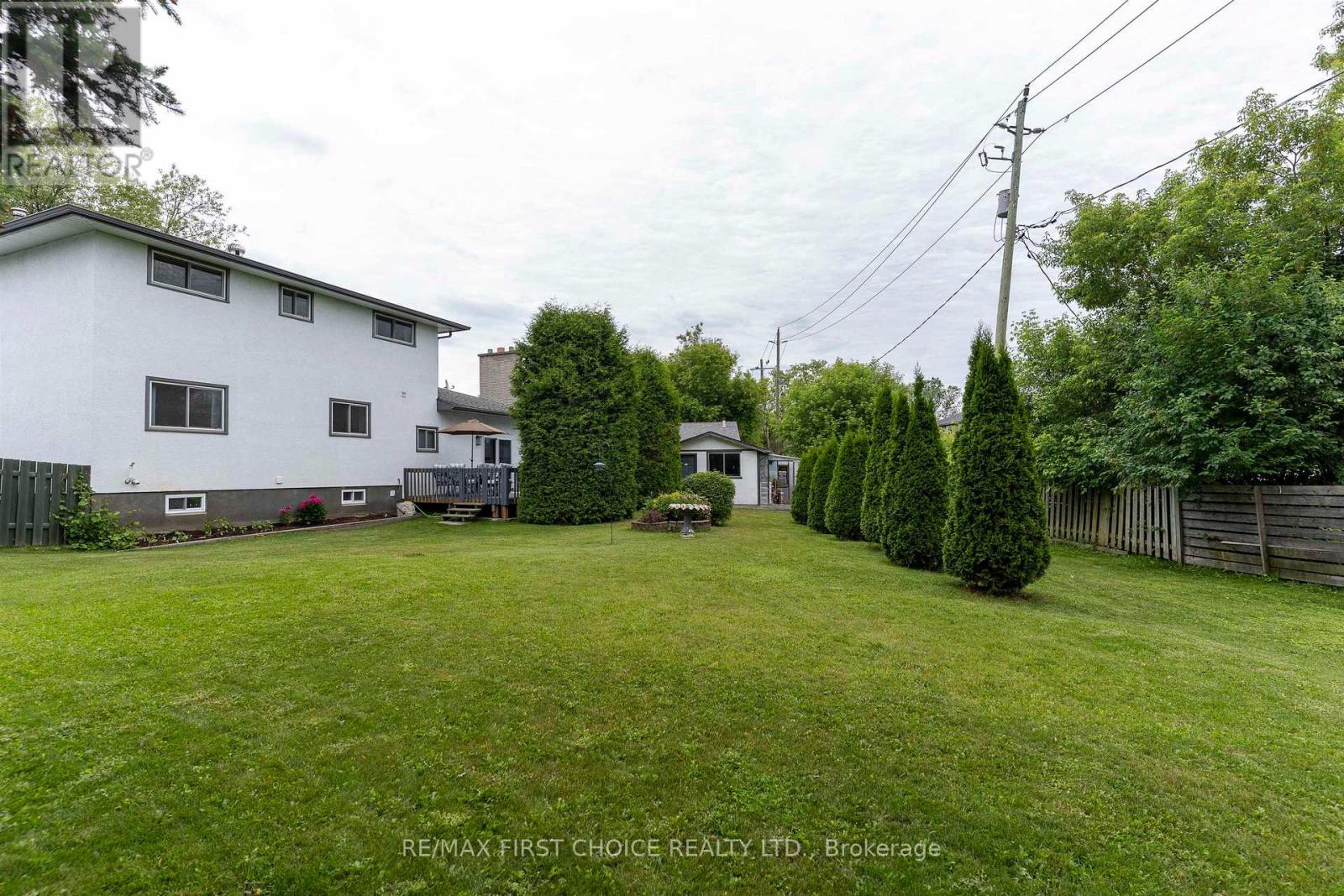 386 LAMBTON PLACE - 43