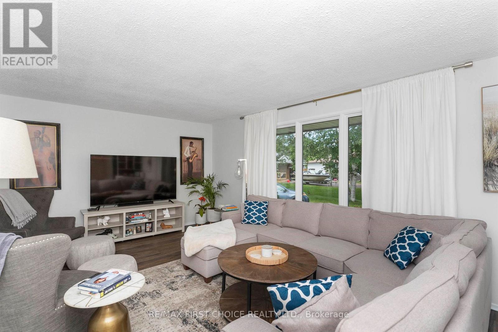 386 LAMBTON PLACE - 16