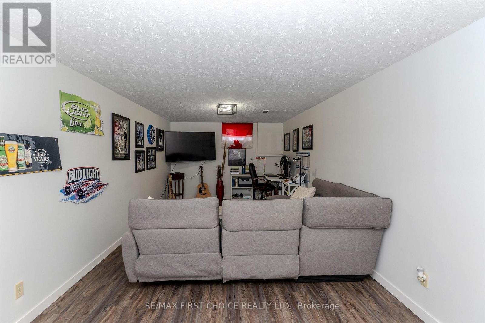 386 LAMBTON PLACE - Image 31