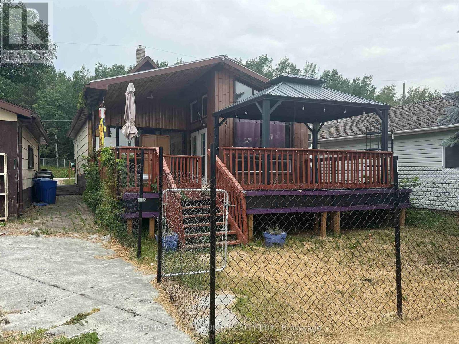 195 WEST RIVER ROAD - Image 6