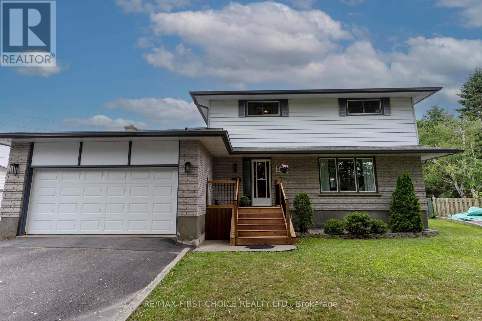 386 LAMBTON PLACE - 1