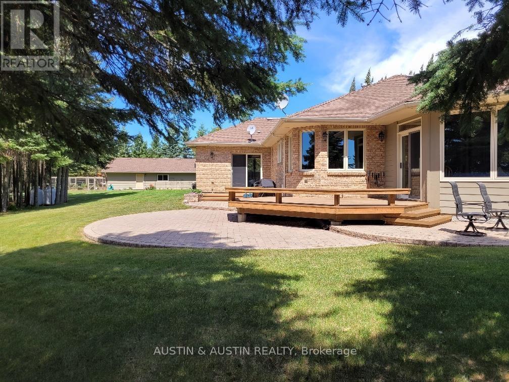 134 DAVIS POINT ROAD - Image 32