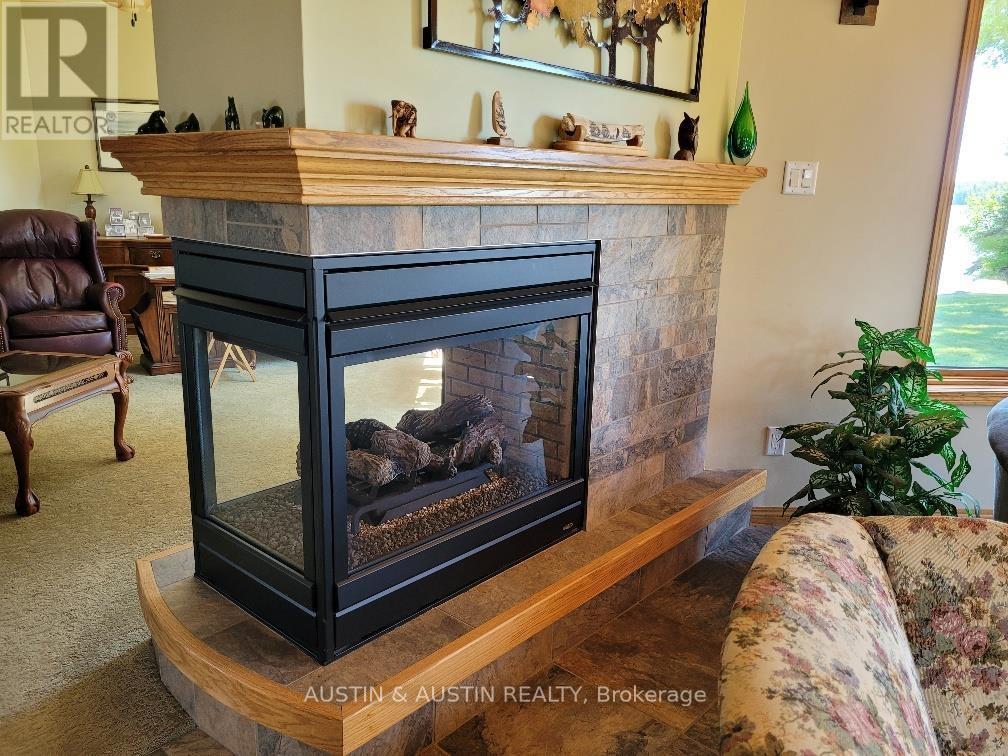 134 DAVIS POINT ROAD - 13