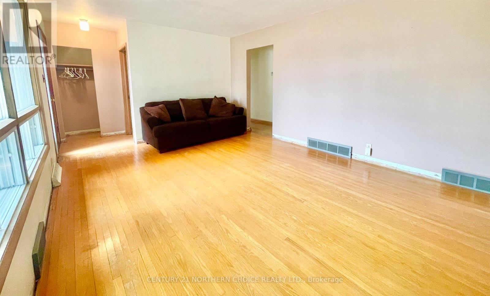 45 DINGWALL PARKWAY - 5