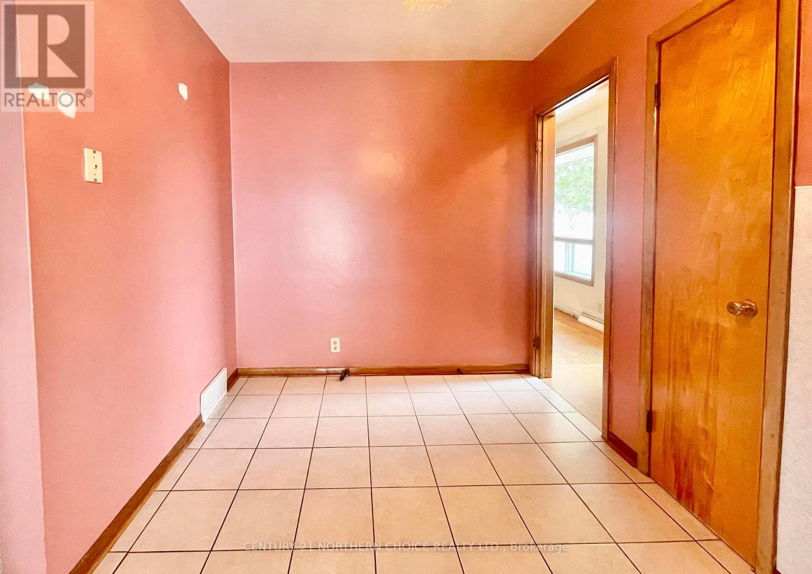 45 DINGWALL PARKWAY - 13