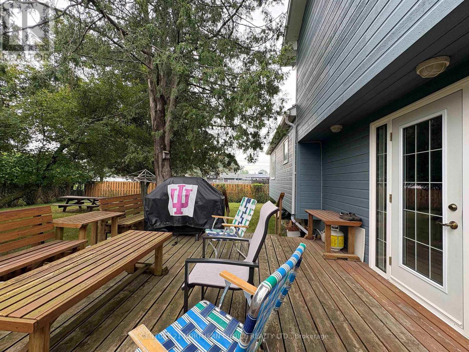 952 RUSSELL BYWAY - 41
