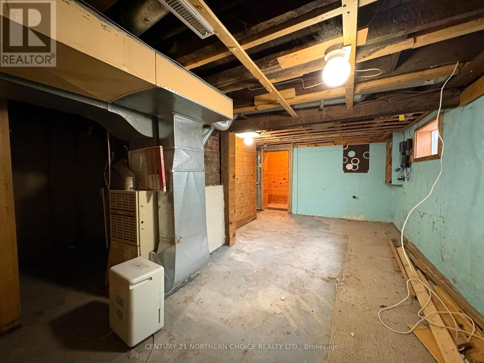 808 PORTAGE AVENUE - 27