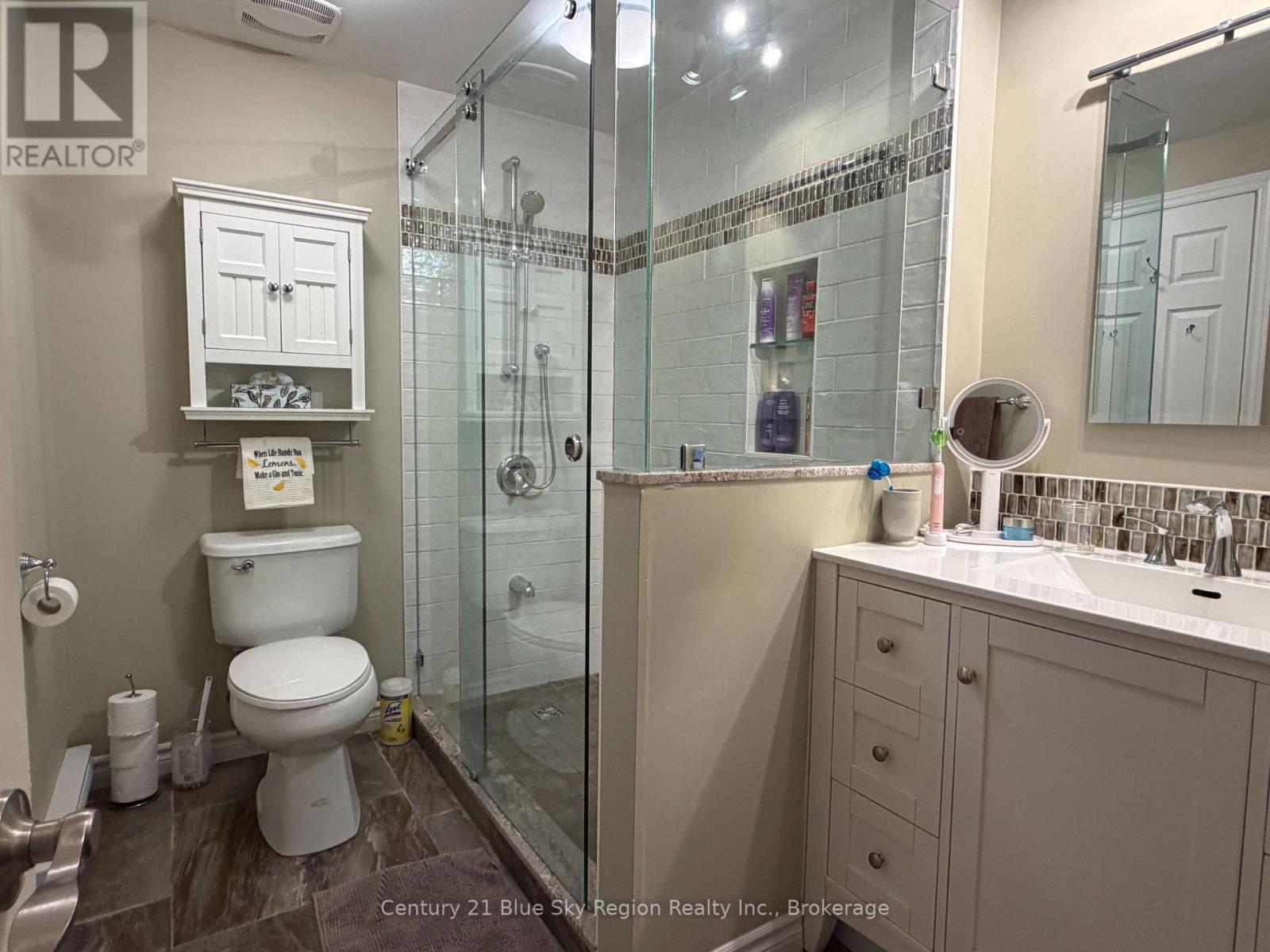 #14 1205 PREMIER ROAD - Image 16