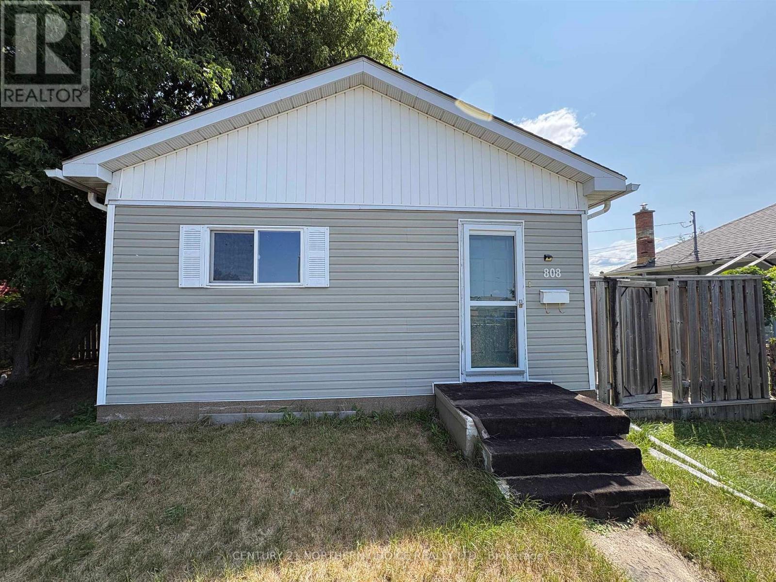 808 PORTAGE AVENUE - 1