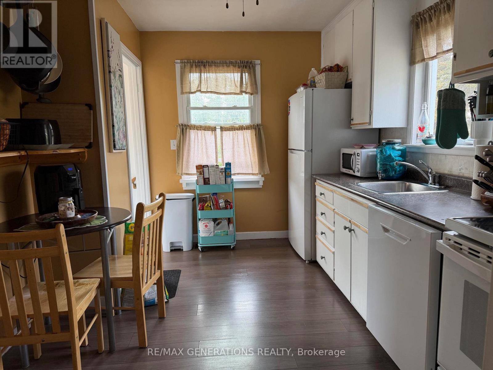 15 PRINCESS AVENUE - Image 10