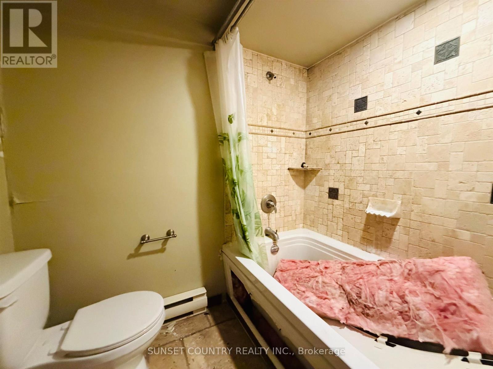 239 MEMORIAL AVENUE - 30