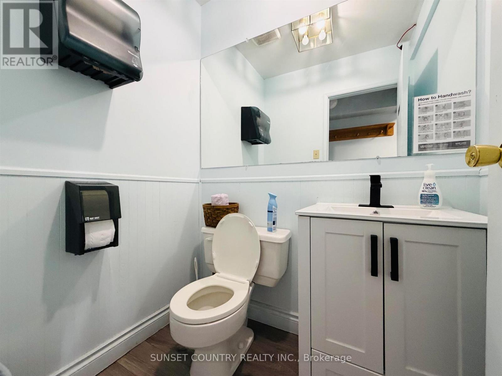 239 MEMORIAL AVENUE - Image 37
