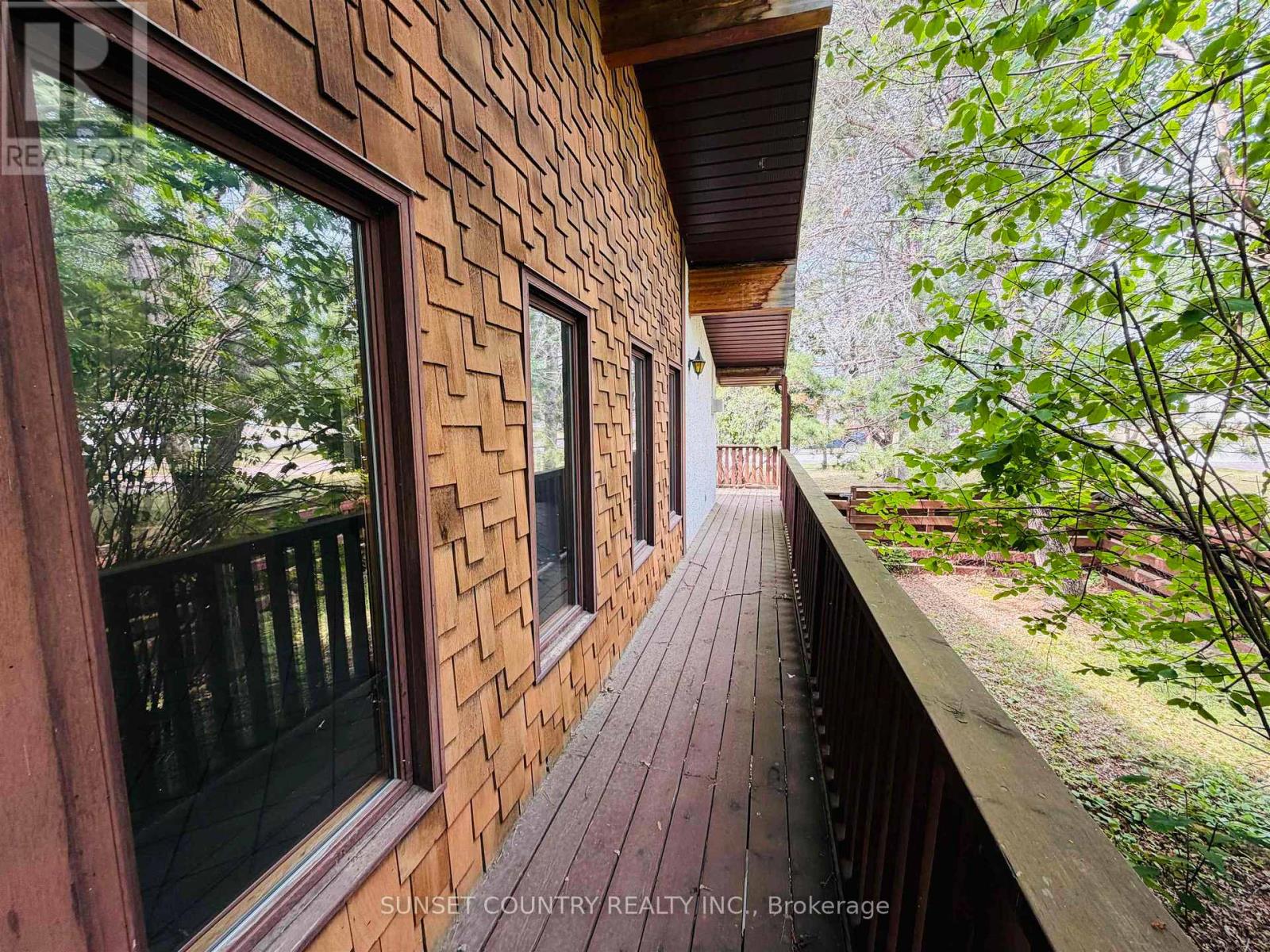 239 MEMORIAL AVENUE - Image 4