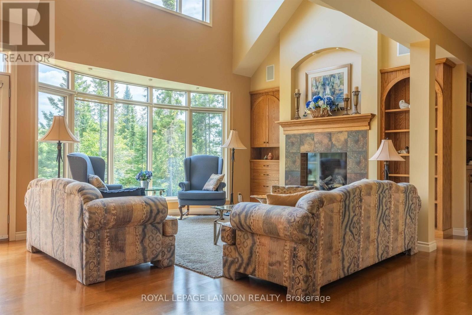 135 MICKELSON DRIVE E - Image 27
