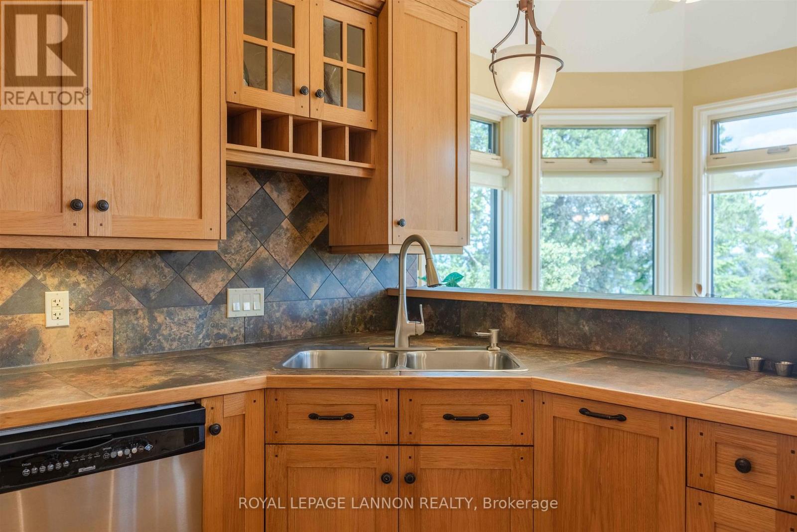 135 MICKELSON DRIVE E - 32