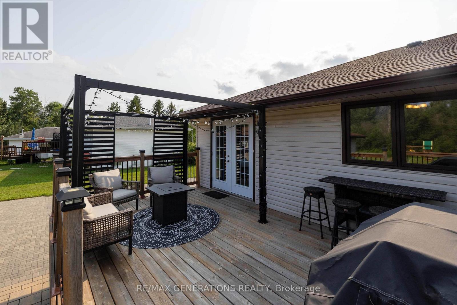 2446 CASPIAN STREET - 23