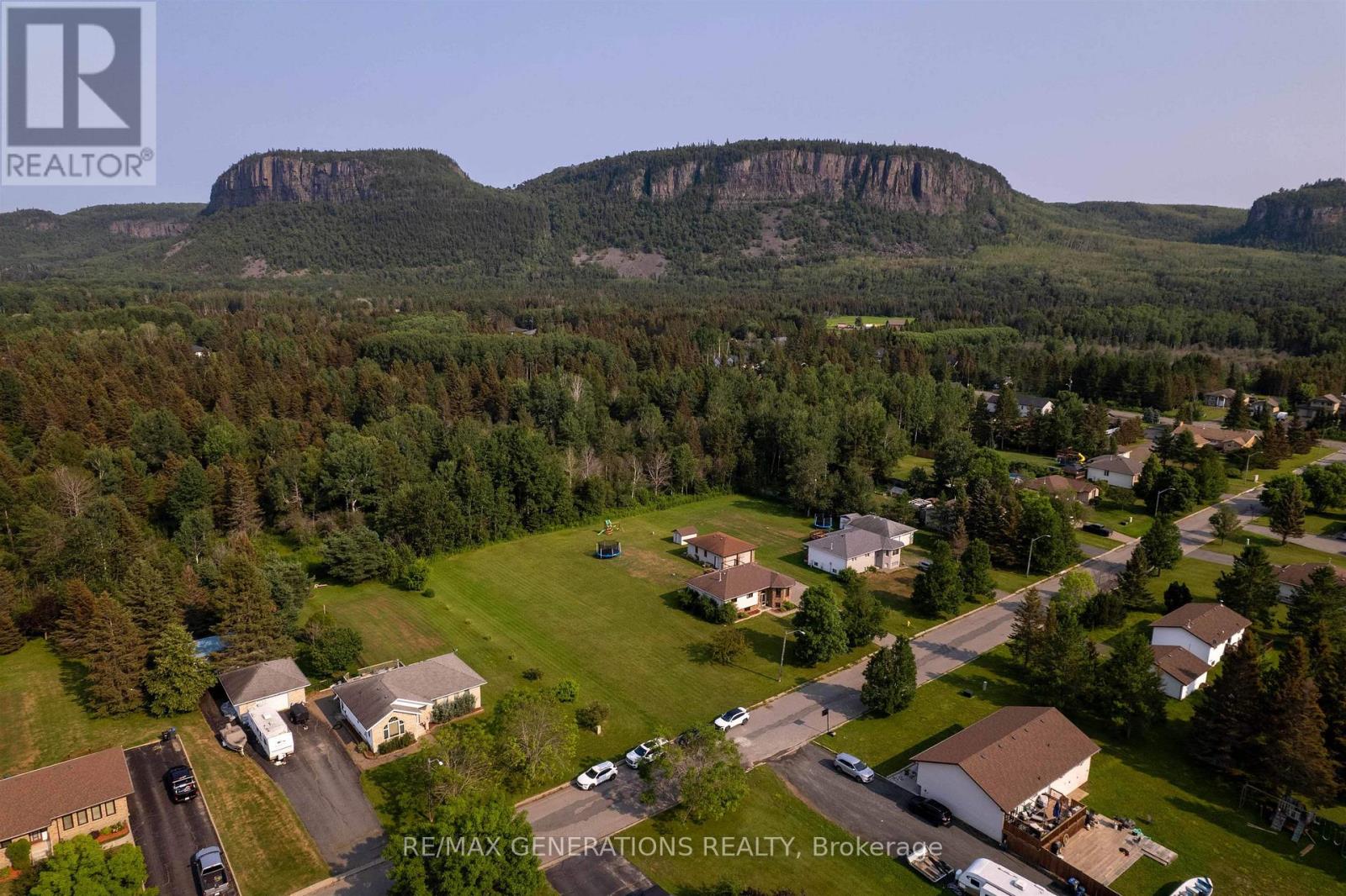 2446 CASPIAN STREET - 32