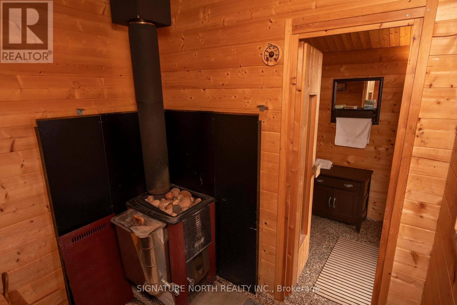 608 WHITE BIRCH BEACH ROAD - 43
