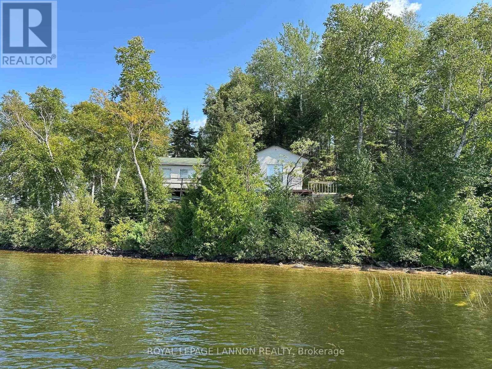 430 CASTOR ISLAND - 21