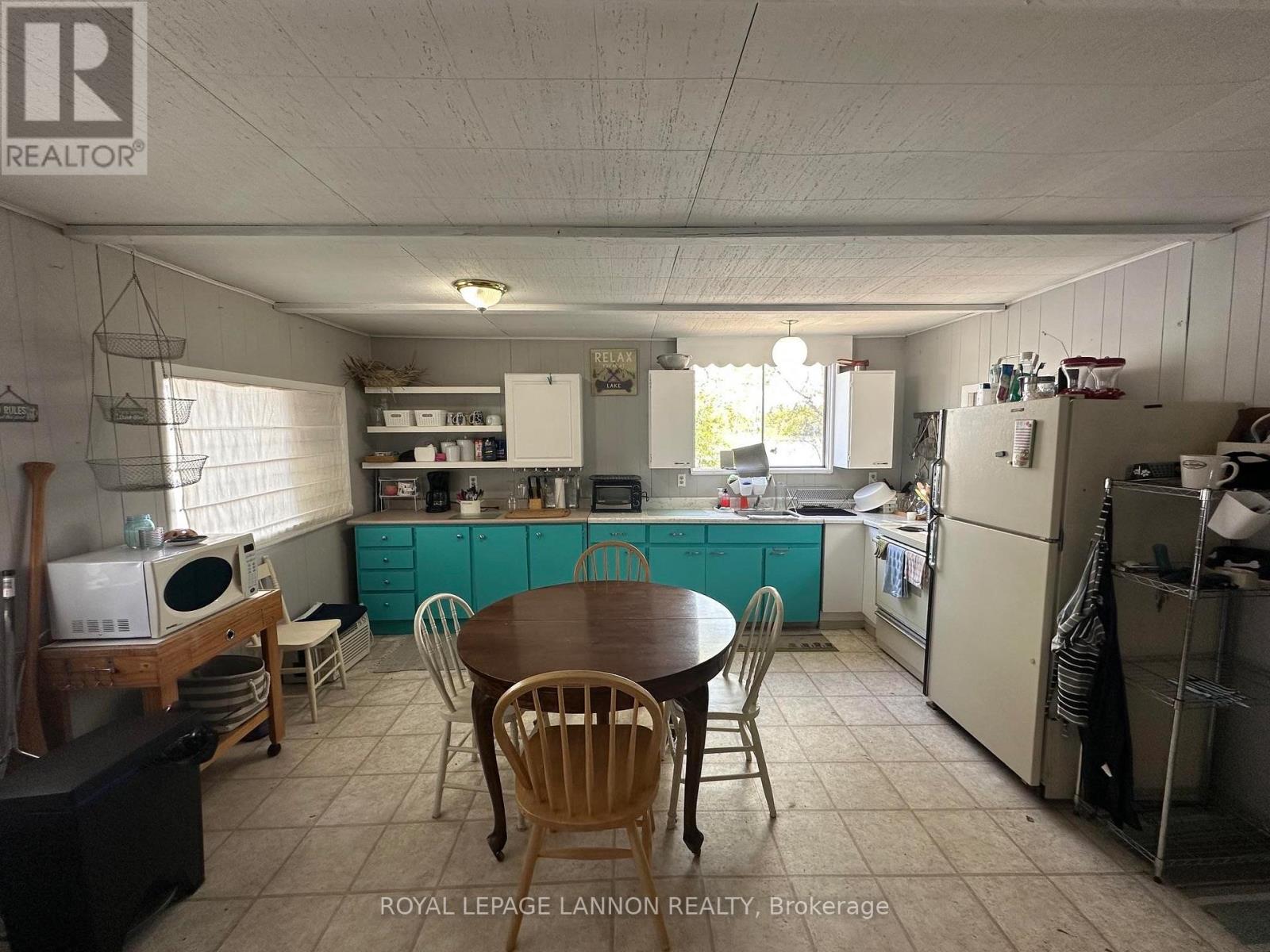 430 CASTOR ISLAND - Image 6