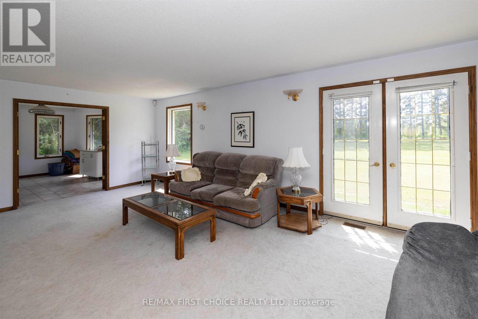 1155 VICTOR STREET S - Image 26