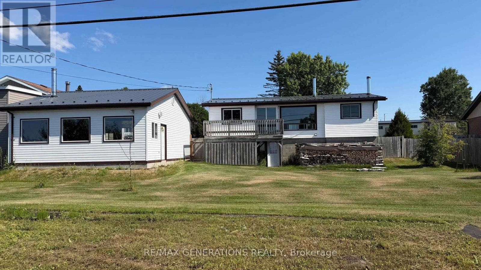 88 LAKEVIEW DRIVE - 25
