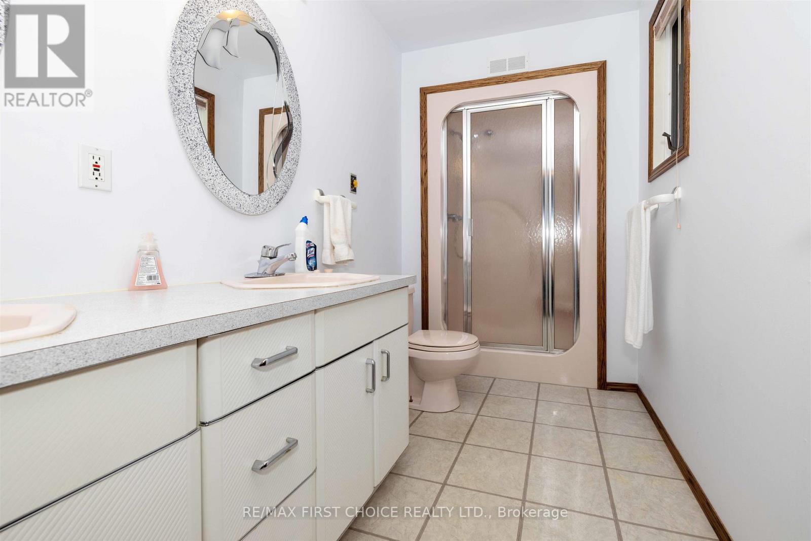 1155 VICTOR STREET S - Image 18