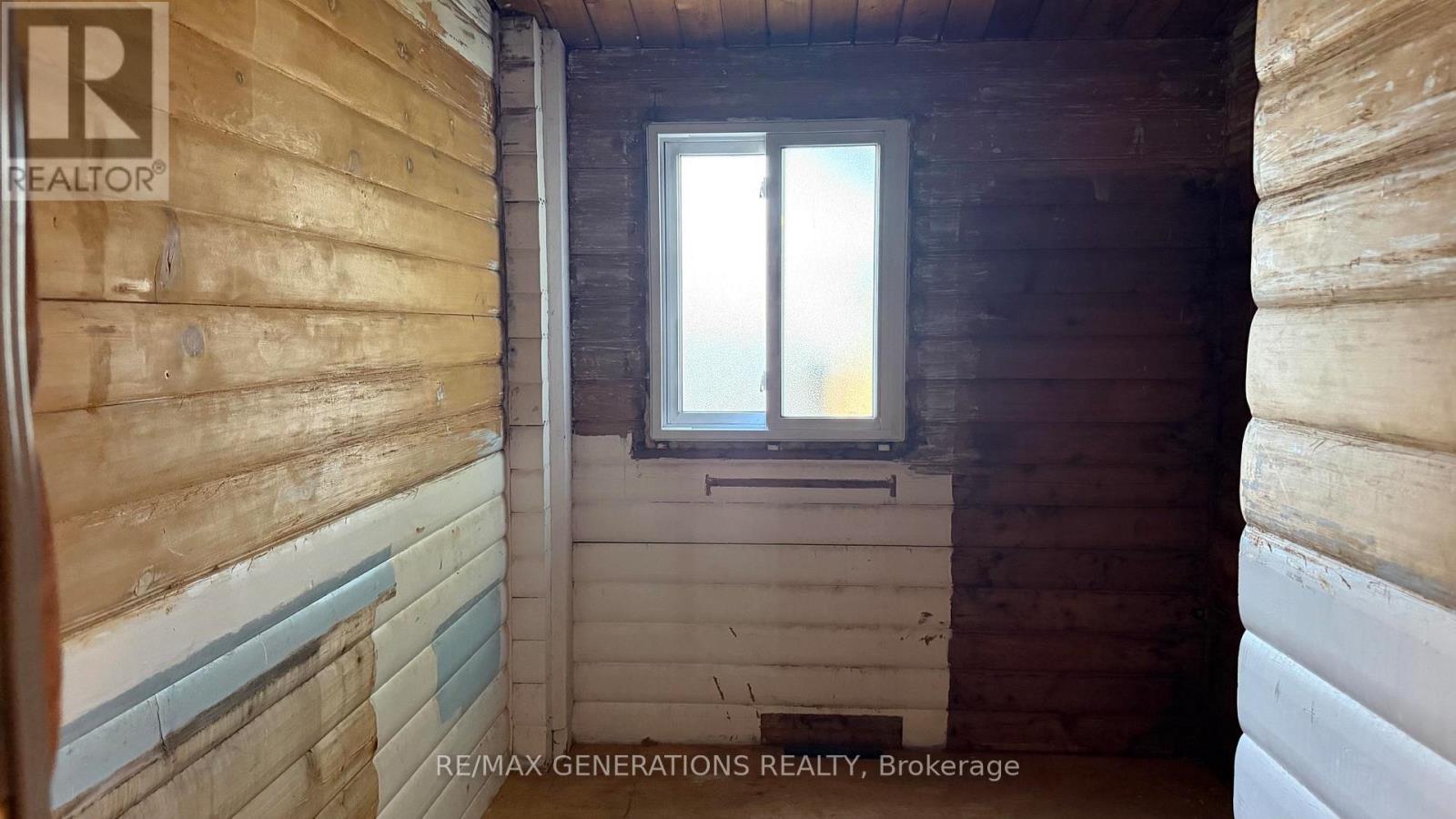 88 LAKEVIEW DRIVE - 24