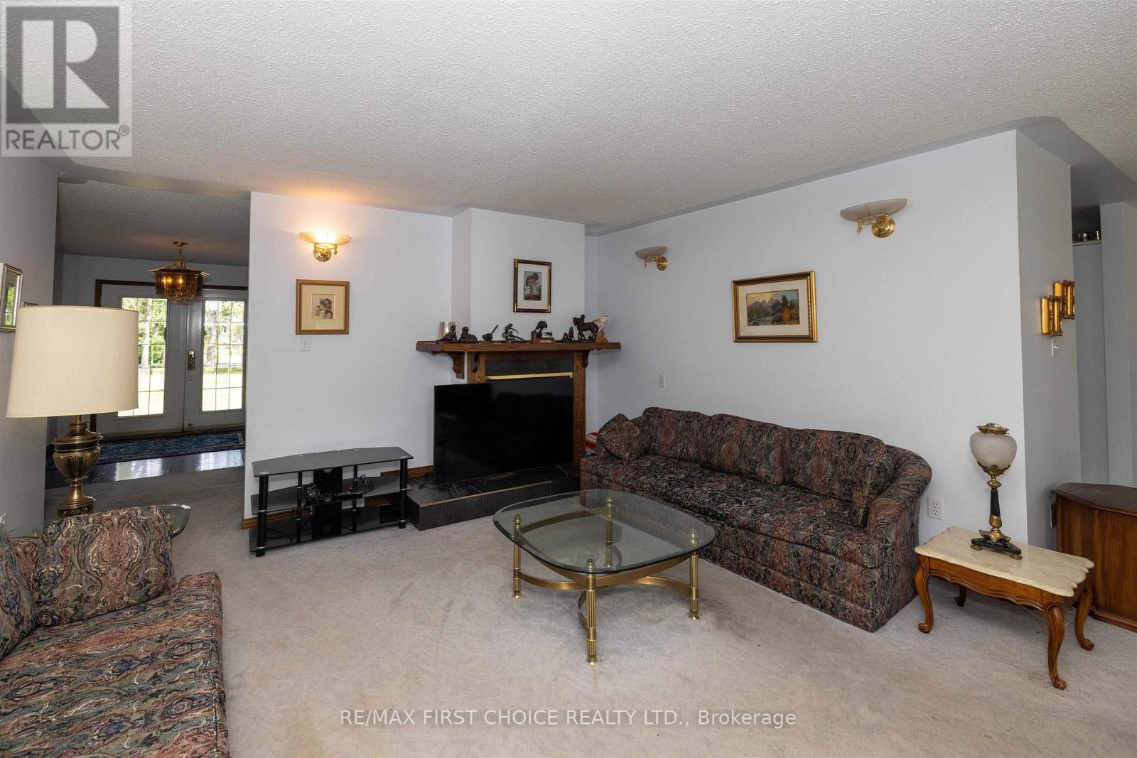1155 VICTOR STREET S - 28