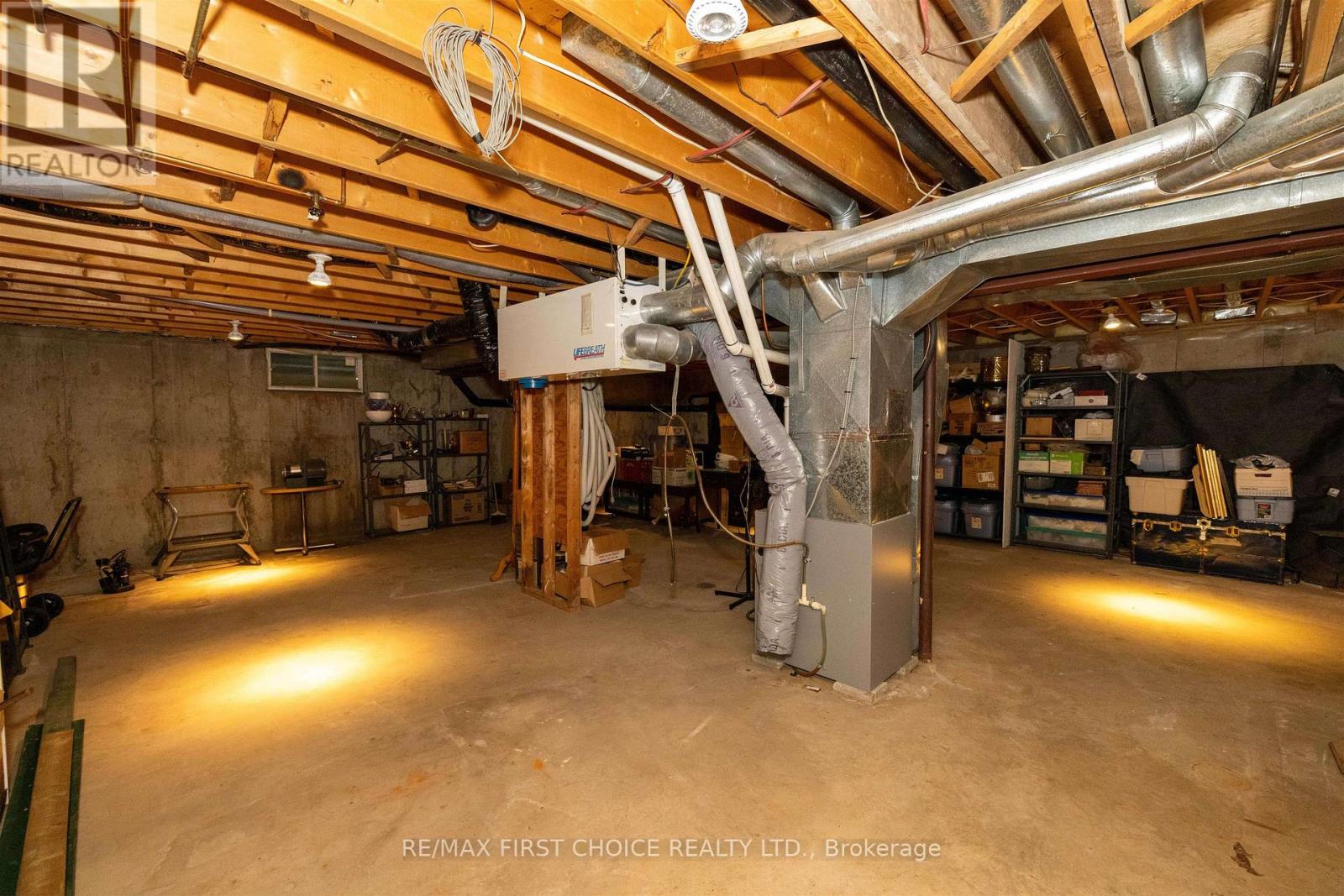 1155 VICTOR STREET S - 48