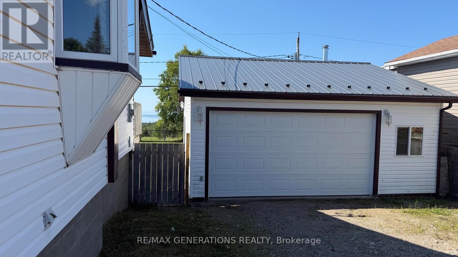88 LAKEVIEW DRIVE - Image 27