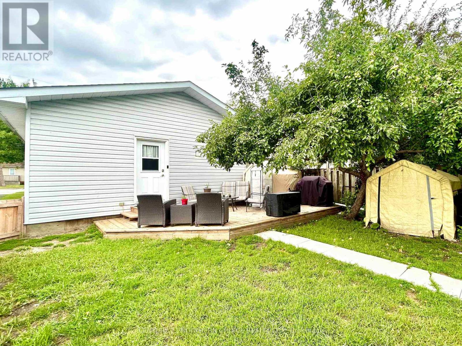 554 Elm Avenue, Fort Frances (TB-401), Ontario, P9A3J4, Fort Frances (TB-401), Ontario — photo 4 of 5