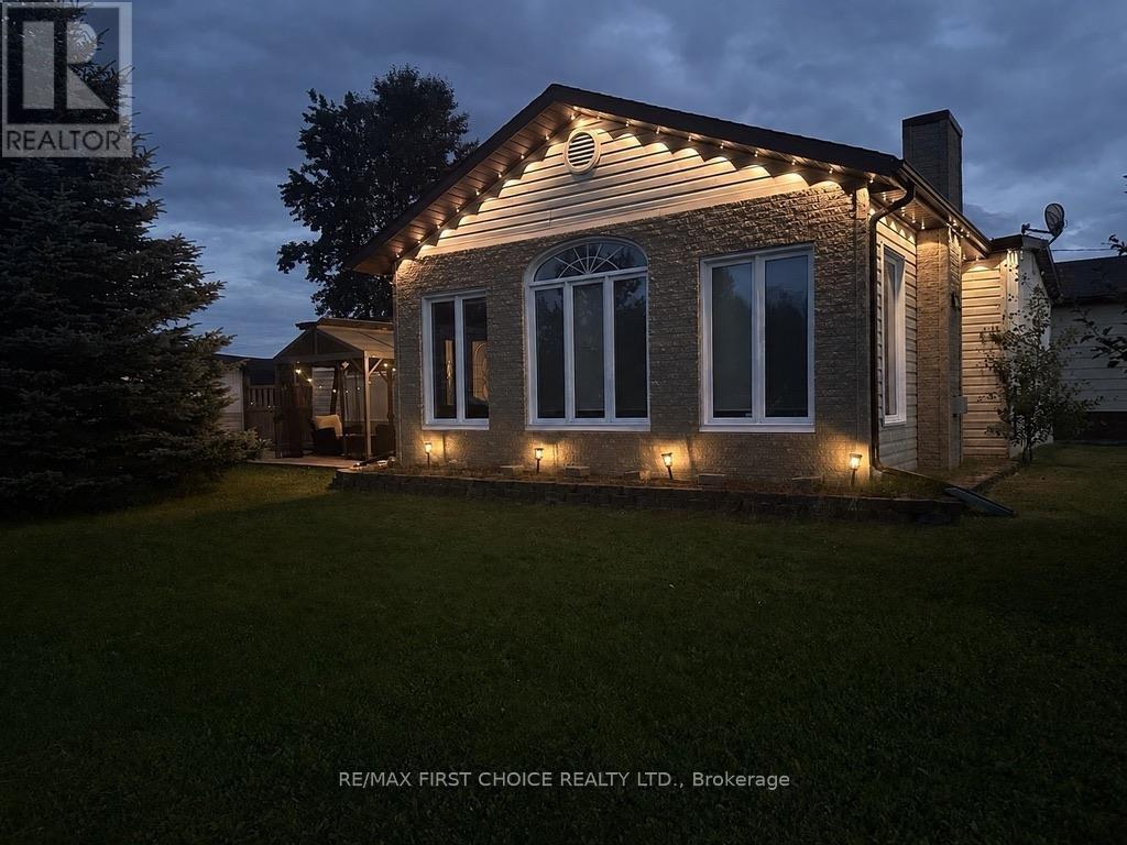 109 CLARKE AVENUE - 31