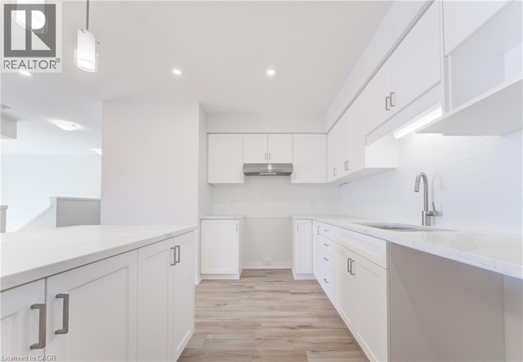 25 URBANE Boulevard - Image 13