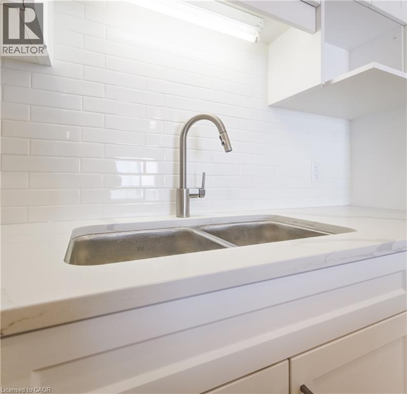 25 URBANE Boulevard - Image 14