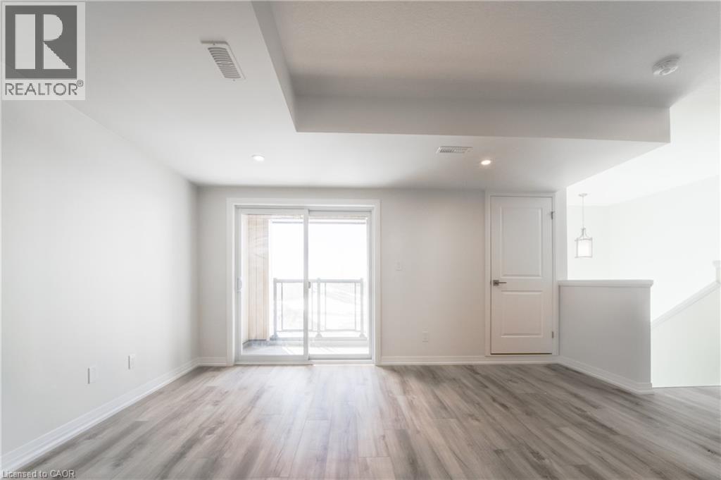 25 URBANE Boulevard - 16