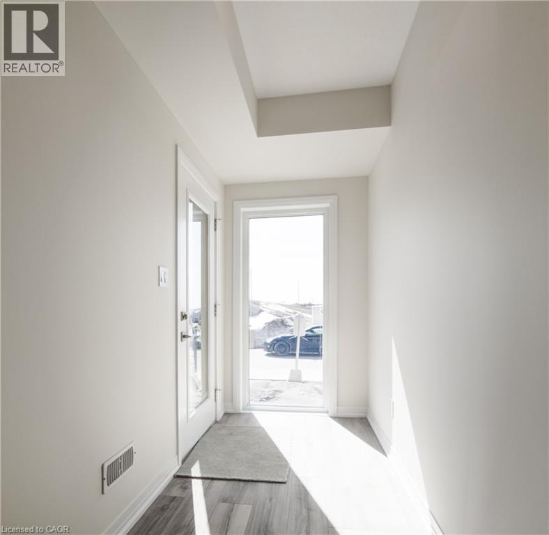 25 URBANE Boulevard - 34